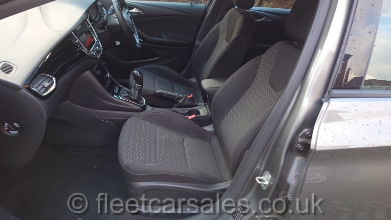 astra cdti sri interior